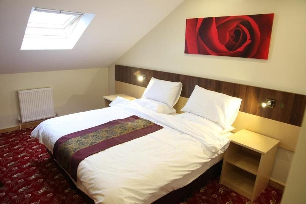 Cambridge Hotel Huddersfield Eksteriør billede