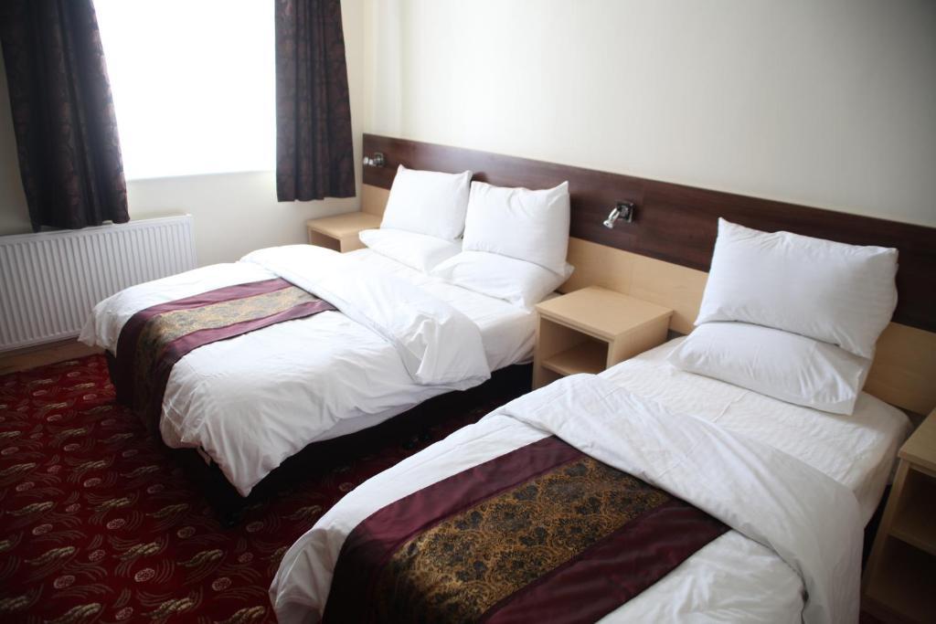 Cambridge Hotel Huddersfield Eksteriør billede